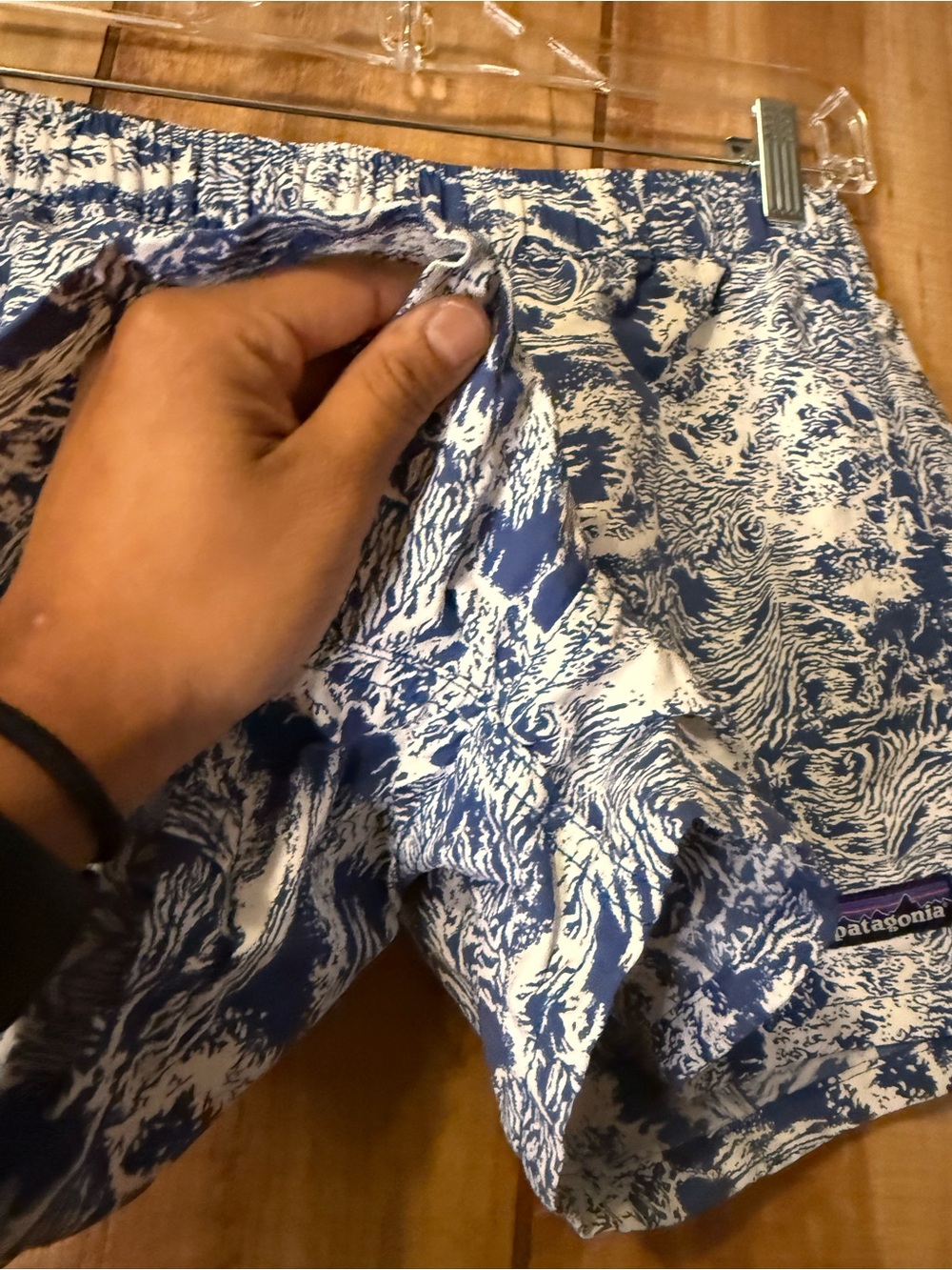 Patagonia Women's Barely Baggies™ Shorts - 2½" $75 Retail - Picture 4 of 7